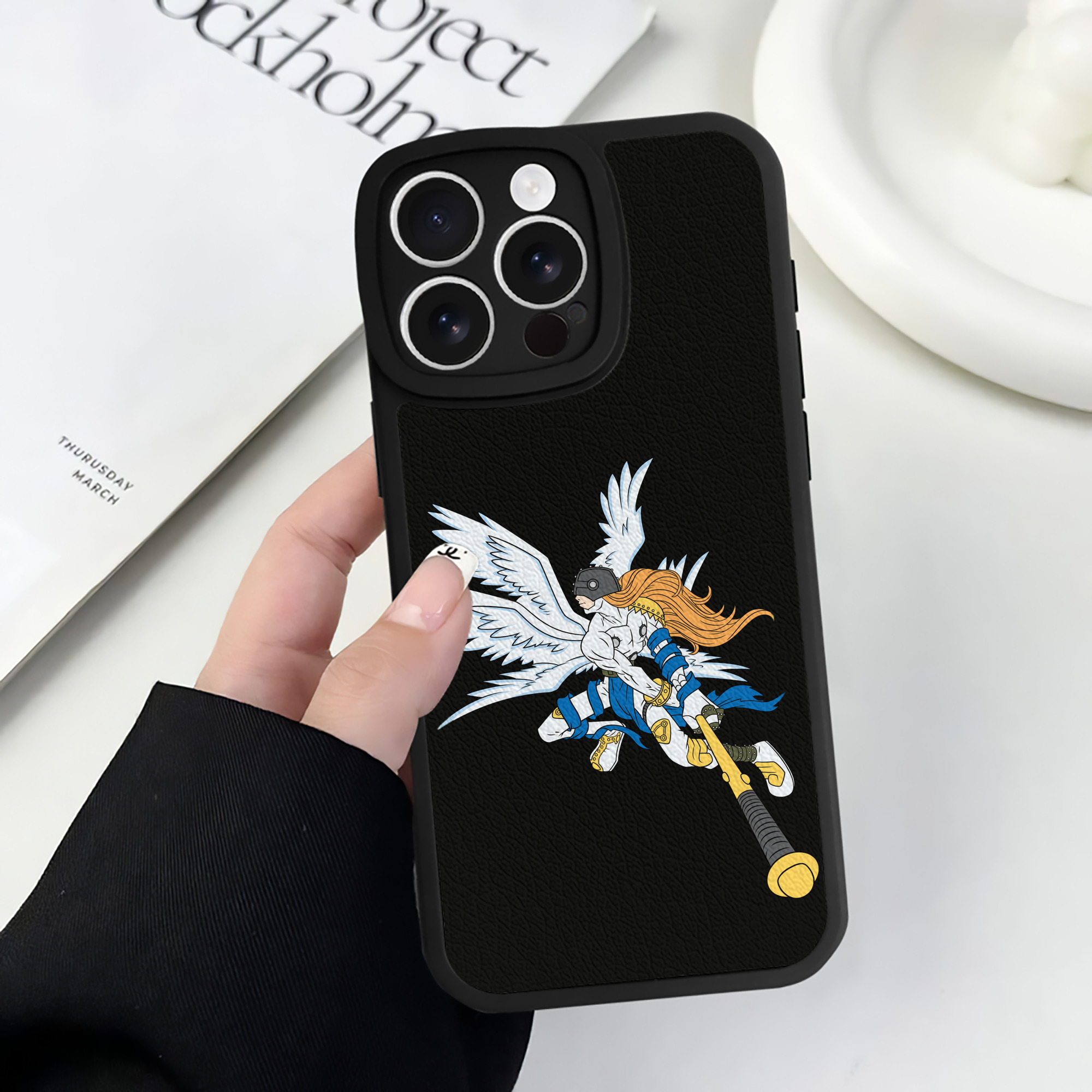 （画像用） Digimon デジタルモンスター/デジモン 【iPhone 16シリーズ対応】シリコンスマホケース（レザー調） 材質：シリコン